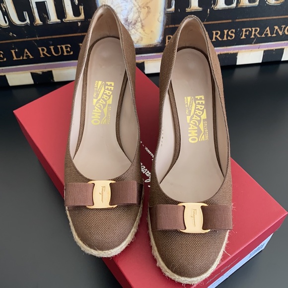 Salvatore Ferrgamo Womens Wedge Sz 9 - Picture 3 of 9